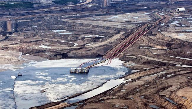 CP Rail/KCS rail merger to unite loading and unloading links for bitumen transport | iNFOnews.ca CP Rail/KCS rail merger to unite loading and unloading links for bitumen transport | iNFOnews.ca