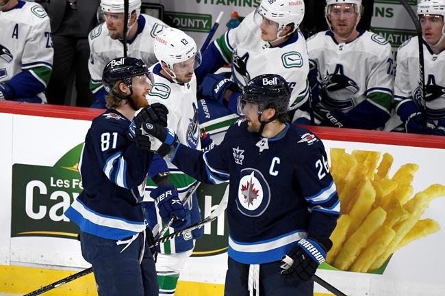 Wheeler has two goals, two assists as Winnipeg Jets clinch third in North Division | iNFOnews.ca CP1084301807
