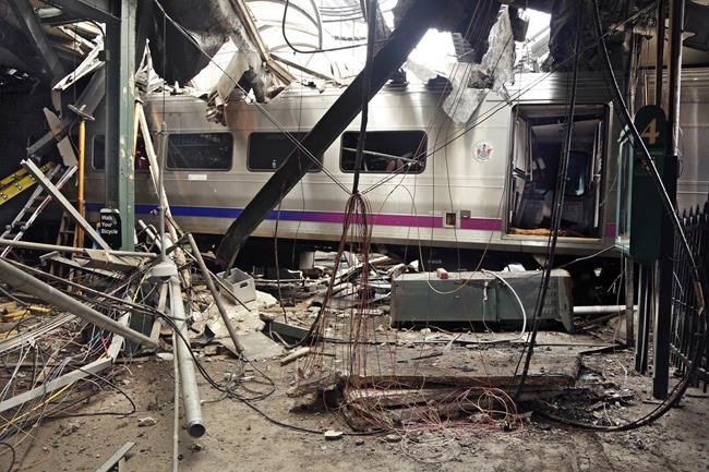 NJ Transit settles suits in deadly crash at commuter station | iNFOnews.ca
