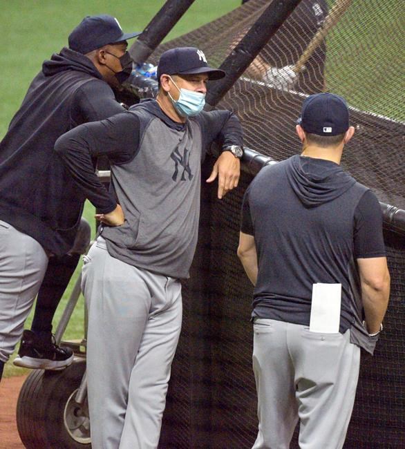 Yankees staffer tests positive for COVID; Hicks goes on IL | iNFOnews.ca Yankees staffer tests positive for COVID; Hicks goes on IL | iNFOnews.ca