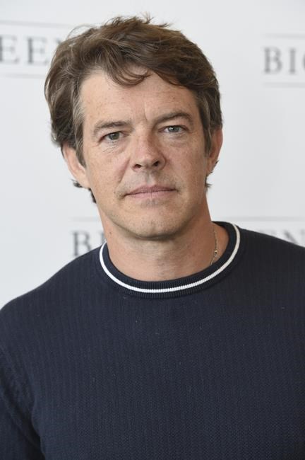 Schwarzenegger, Abrams make pitch for movie theater return | iNFOnews.ca