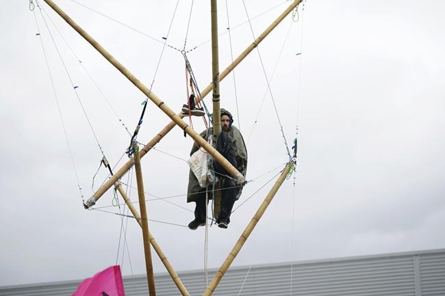 Activists blockade McDonald's distribution centers in UK | iNFOnews.ca