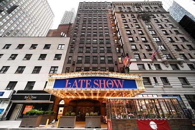 Stephen Colbert says he's going back before live audiences | iNFOnews.ca