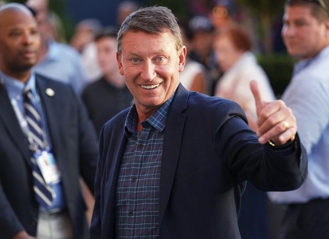 The Great Move: Gretzky will be part of Turner's NHL studio | iNFOnews.ca The Great Move: Gretzky will be part of Turner's NHL studio | iNFOnews.ca