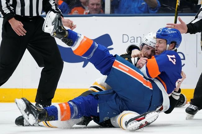 Barzal scores late, Islanders beat Bruins 4-1 in Game 4 | iNFOnews.ca