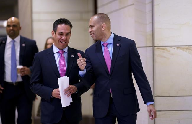Impatient Democrats prepare to go-it-alone on infrastructure | iNFOnews.ca