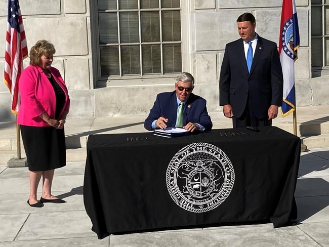 Justice Dept.: Missouri governor can't void federal gun laws | iNFOnews.ca