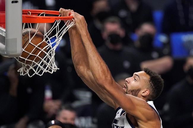 Mann scores career-high 39, Clippers eliminate Jazz 131-119 | iNFOnews.ca Mann scores career-high 39, Clippers eliminate Jazz 131-119 | iNFOnews.ca