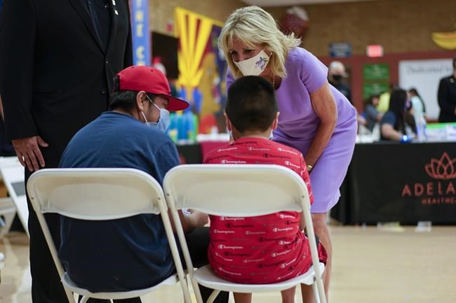 First lady, second gentleman push COVID-19 shots in Arizona | iNFOnews.ca First lady, second gentleman push COVID-19 shots in Arizona | iNFOnews.ca