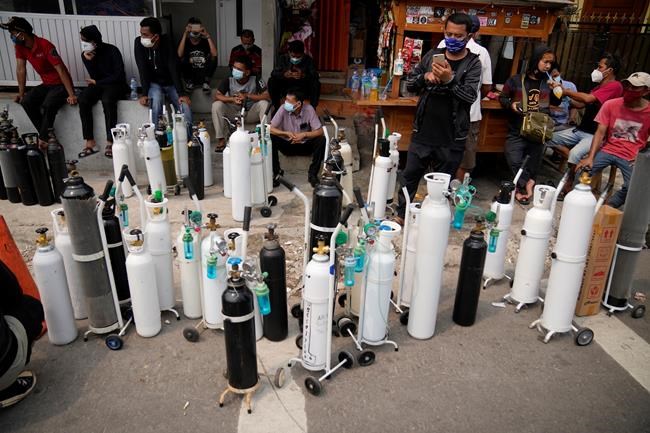 Indonesia seeks more oxygen for COVID-19 sick amid shortage | iNFOnews.ca Indonesia seeks more oxygen for COVID-19 sick amid shortage | iNFOnews.ca