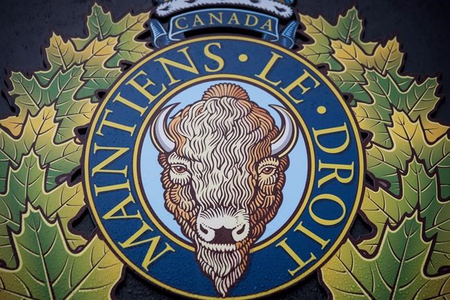 Man and police dog are dead in what RCMP say was a 'confrontation' in B.C. city | iNFOnews.ca