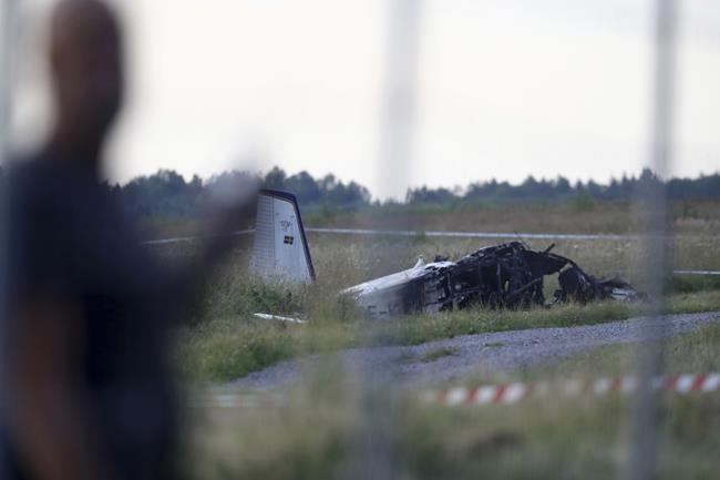 9 killed in Sweden skydiving plane crash | iNFOnews.ca