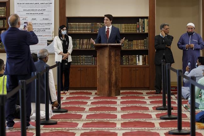 Trudeau says federal security, tax agencies must do more to end Islamophobia | iNFOnews.ca