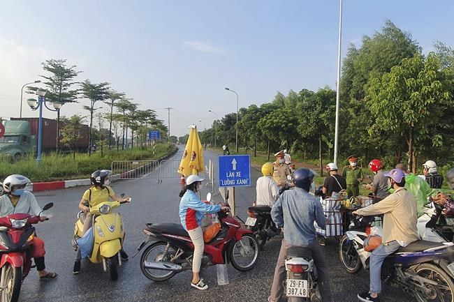 Vietnam locks down capital Hanoi for 15 days as cases rise | iNFOnews.ca