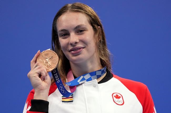 Penny Oleksiak swims into Canada's record books after earning sixth career medal | iNFOnews.ca CP1091312825