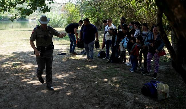 Justice Department urges Texas to halt new migrant order | iNFOnews.ca