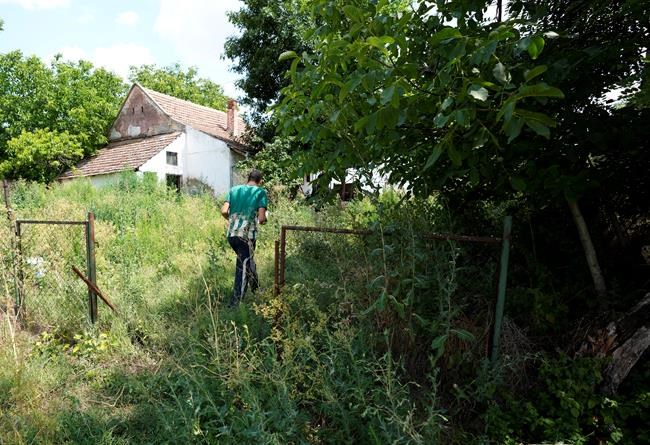 At small Serbia border village, migrants describe pushbacks | iNFOnews.ca CP1165894072
