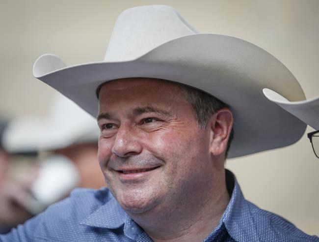 Premier backs Alberta's top doctor, defends Alberta's response as COVID-19 cases rise | iNFOnews.ca Premier backs Alberta's top doctor, defends Alberta's response as COVID-19 cases rise | iNFOnews.ca