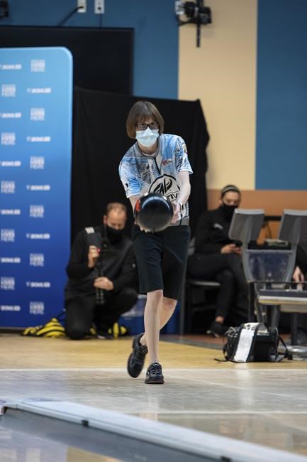 COVID nurse is thrilled to be back on pro bowling circuit | iNFOnews.ca