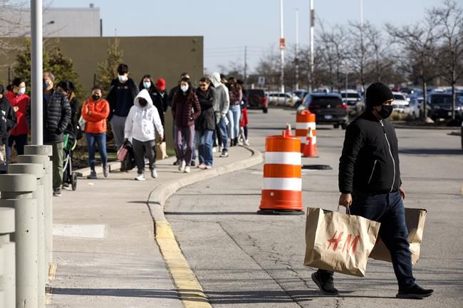 Canadians don't want to spend on suits, dress attire at work | iNFOnews.ca CP610628739