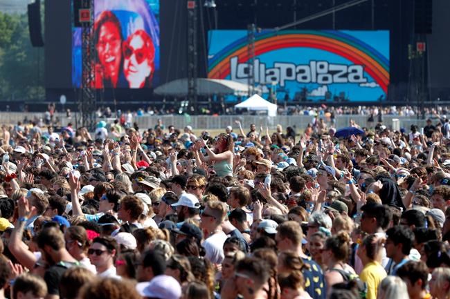 203 cases of COVID-19 linked to Chicago's Lollapalooza | iNFOnews.ca 203 cases of COVID-19 linked to Chicago's Lollapalooza | iNFOnews.ca