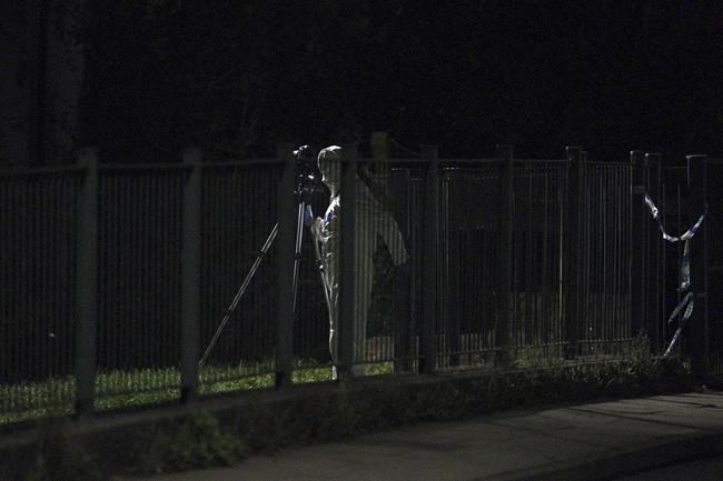 Police: 6 dead, including suspected shooter, in UK city | iNFOnews.ca