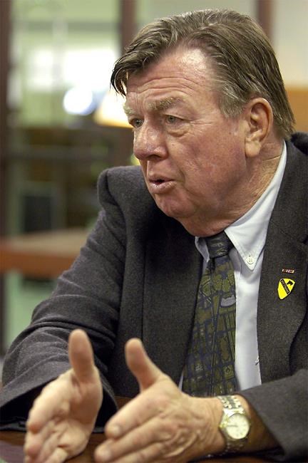Journalist Joe Galloway, chronicler of Vietnam War, dies | iNFOnews.ca