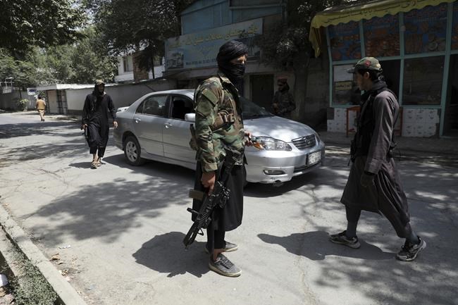 Crush at Kabul airport kills 7 as Afghans try to flee | iNFOnews.ca