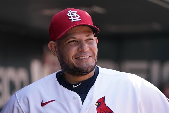 Molina agrees to $10M contract with Cards for final season | iNFOnews.ca