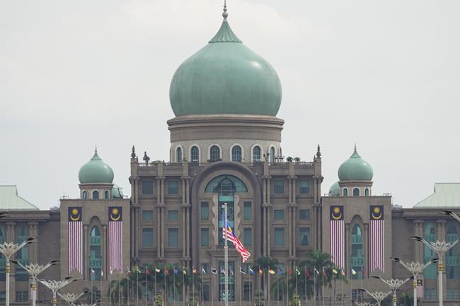Malaysia's new leader keeps largely same Cabinet, no deputy | iNFOnews.ca