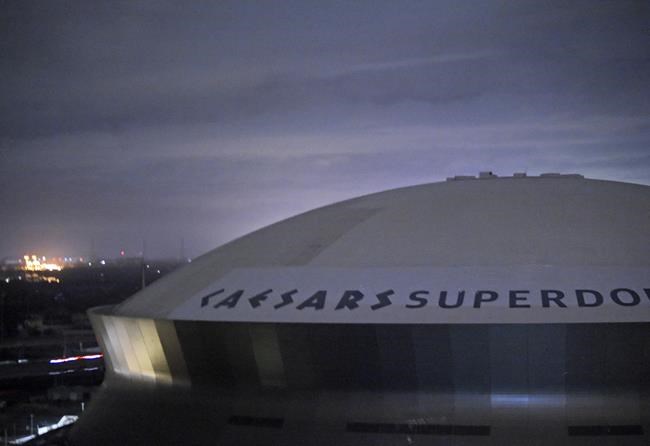Flames pour from section of Superdome roof in New Orleans | iNFOnews.ca Flames pour from section of Superdome roof in New Orleans | iNFOnews.ca