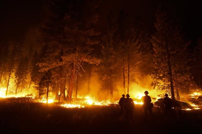 Lake Tahoe resort city OK for now, wildfire fight not over | iNFOnews.ca