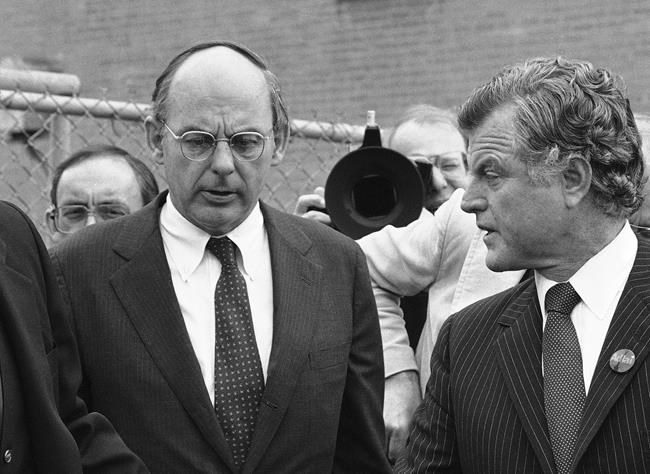 Former US Sen. Adlai Stevenson III, 90, dead from dementia | iNFOnews.ca Former US Sen. Adlai Stevenson III, 90, dead from dementia | iNFOnews.ca