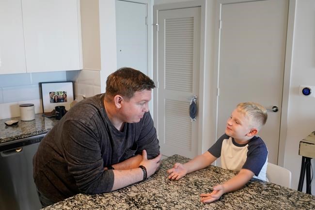 A U.S. Marine, a curious Afghan boy, an unfathomable moment | iNFOnews.ca A U.S. Marine, a curious Afghan boy, an unfathomable moment | iNFOnews.ca