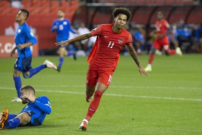 Canadian men celebrate in front of the fans after convincing win over El Salvador | iNFOnews.ca