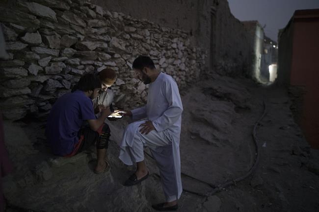 The Latest: Afghan women soccer players enter Pakistan | iNFOnews.ca CP294881012