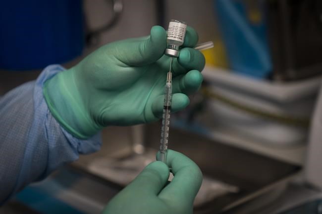 FDA experts among group opposing US booster shot plan | iNFOnews.ca