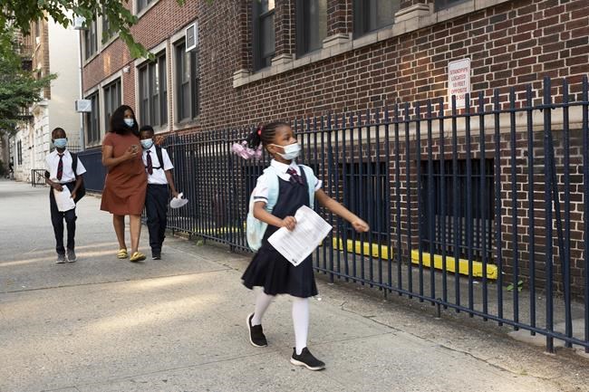 New York City to conduct weekly COVID-19 tests in schools | iNFOnews.ca New York City to conduct weekly COVID-19 tests in schools | iNFOnews.ca