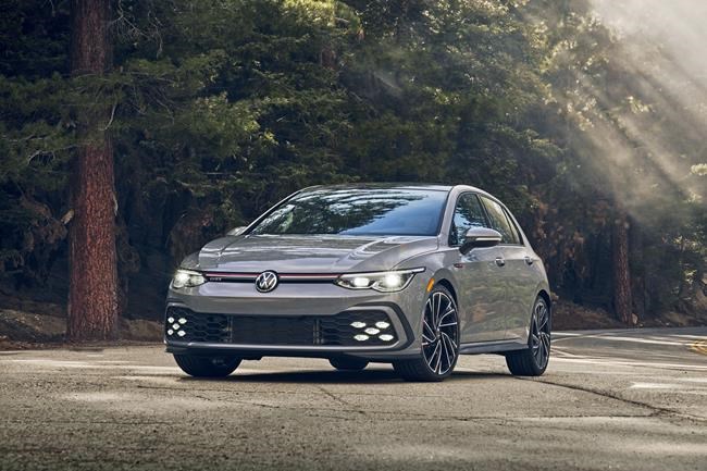 Edmunds compares Volkswagen Golf GTI and Hyundai Veloster N | iNFOnews.ca