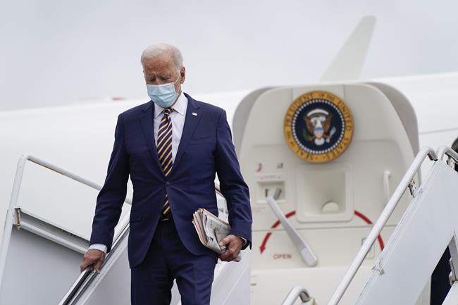 Top doctors say not so fast to Biden's boosters-for-all plan | iNFOnews.ca