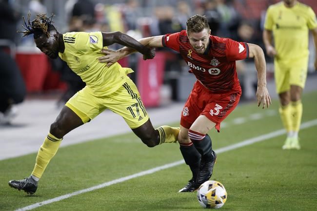 Omar Gonzalez goal lifts Toronto FC past Nashville, ends six-game losing streak | iNFOnews.ca