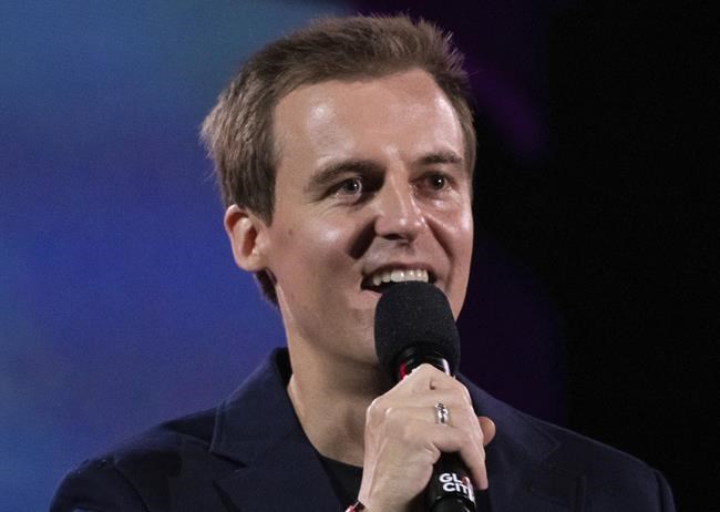 Global Citizen's Hugh Evans hoping music can mobilize world | iNFOnews.ca