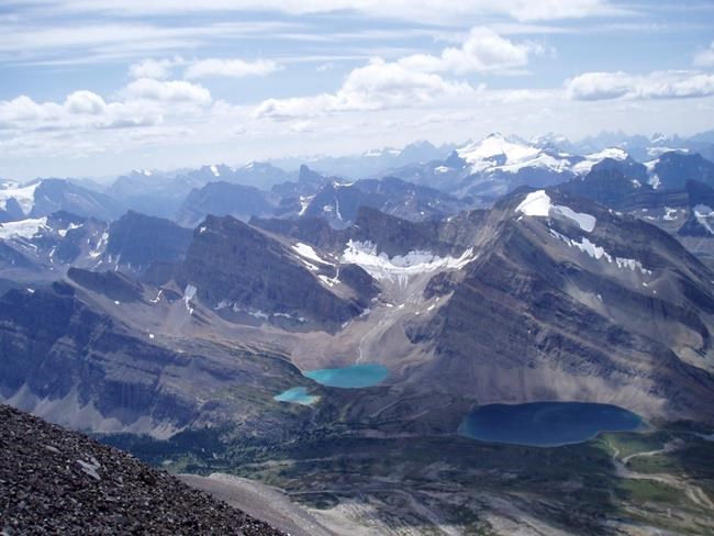 Fade to blue: Mountain lakes lose unique colour due to climate change, says study | iNFOnews.ca Fade to blue: Mountain lakes lose unique colour due to climate change, says study | iNFOnews.ca