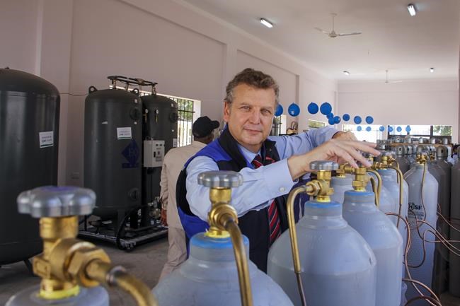 Somalia opens nation's 1st public oxygen plant amid pandemic | iNFOnews.ca CP1157849994