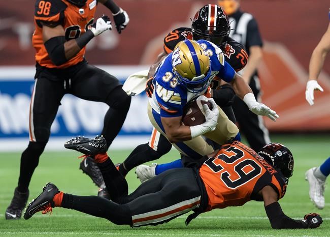 Zach Collaros, Winnipeg Blue Bombers trounce B.C. Lions 30-9 | iNFOnews.ca