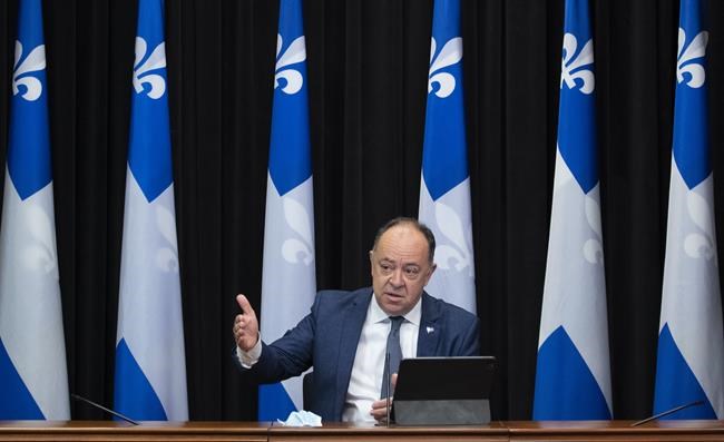 Civil rights lawyer wants Quebec permit system for doctors declared unconstitutional | iNFOnews.ca