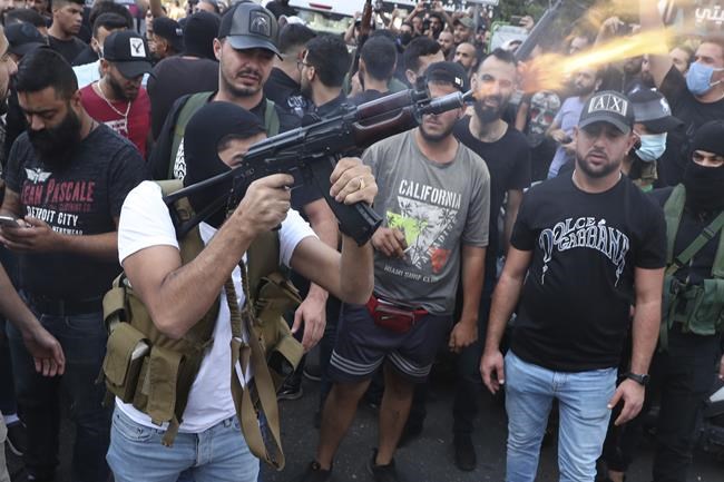 Lebanon buries 7 killed amid street battles over port probe | iNFOnews.ca CP690287509
