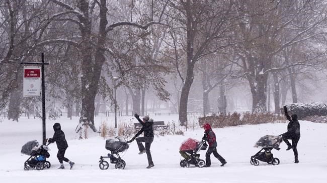 Walking can help mild to moderate postpartum depression symptoms: study | iNFOnews.ca