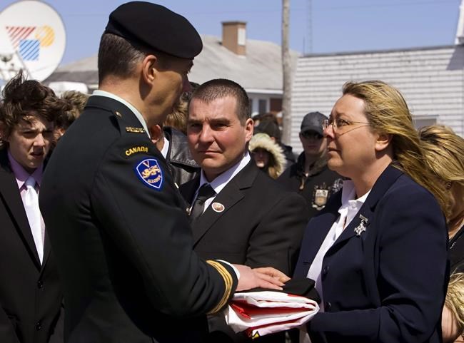 Mom of Quebec soldier killed in Afghanistan named Silver Cross mother | iNFOnews.ca