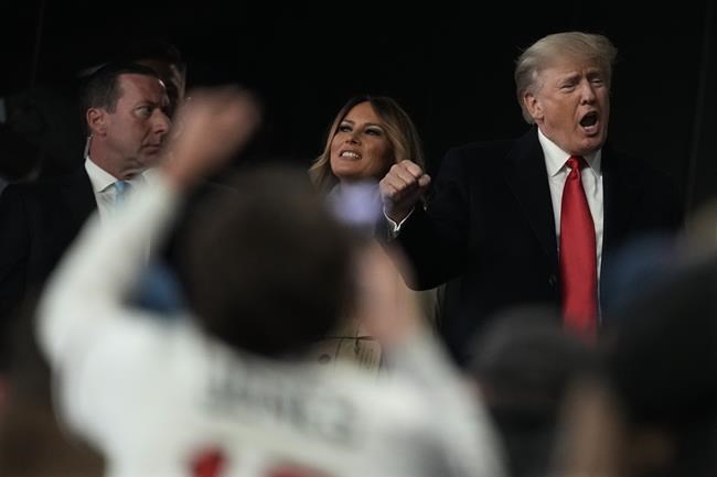 Trump chops with Braves fans before Game 4 of World Series | iNFOnews.ca